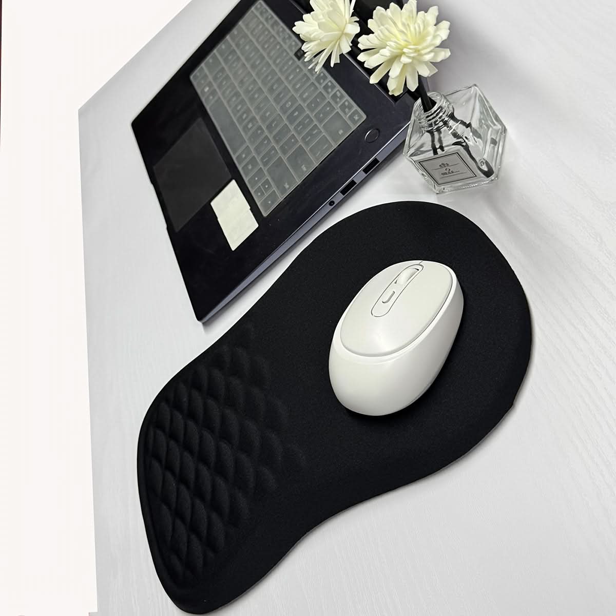 ComfortWave – Supportive Wrist Mouse Pad for Gaming & Work