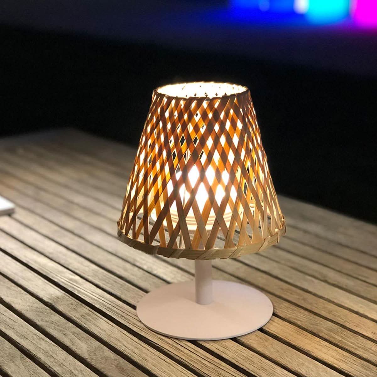 LumiGlow – Versatile LED Table Lamp for Cozy Environments