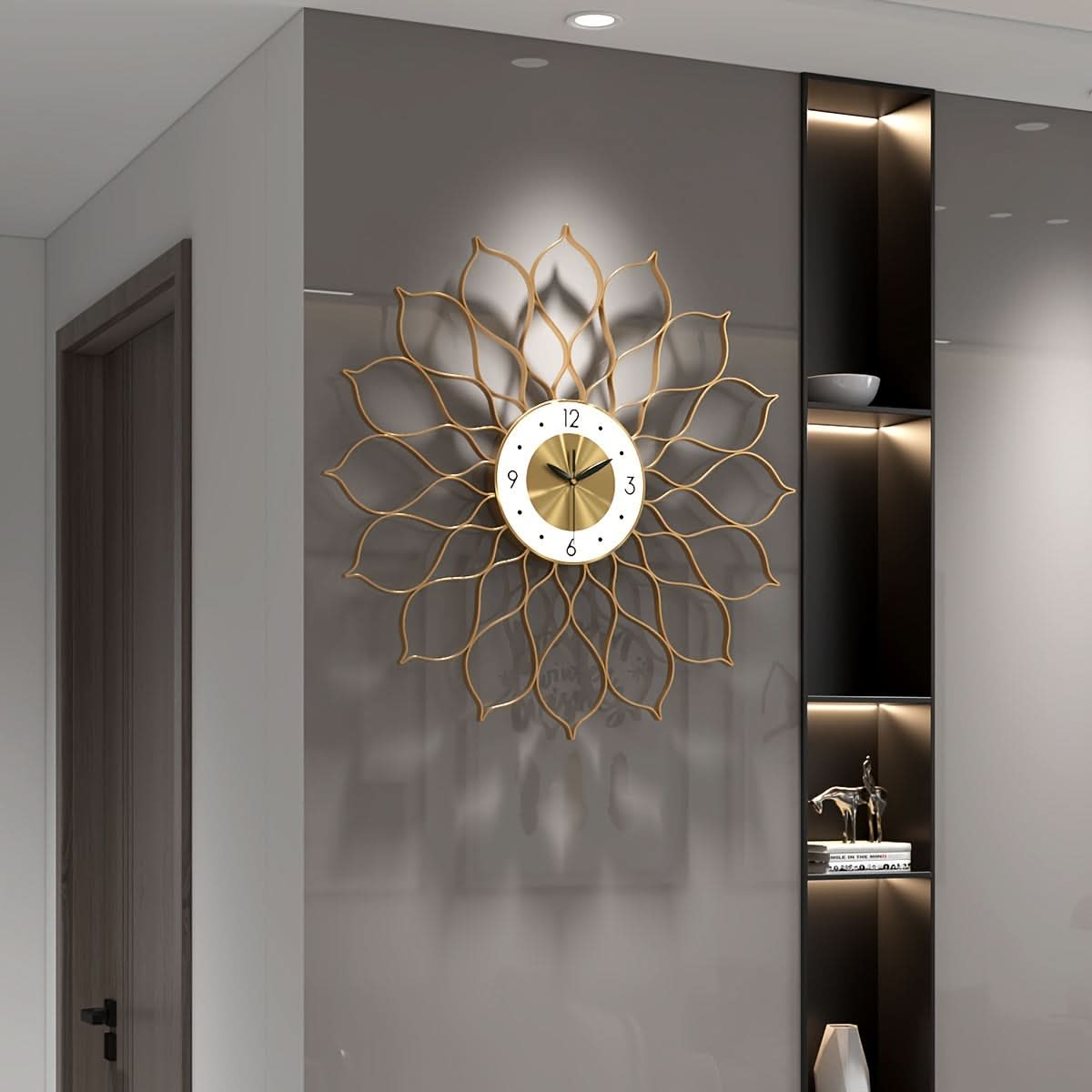 Sleek Elegance Gold Wall Clock for Contemporary Spaces