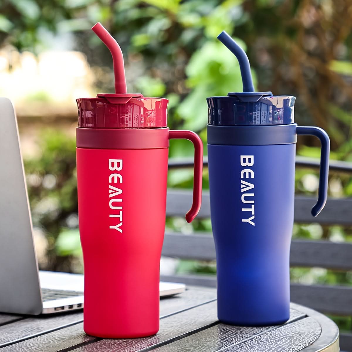 HydroMate – Extra-Large Straw Tumbler for On-the-Go Hydration