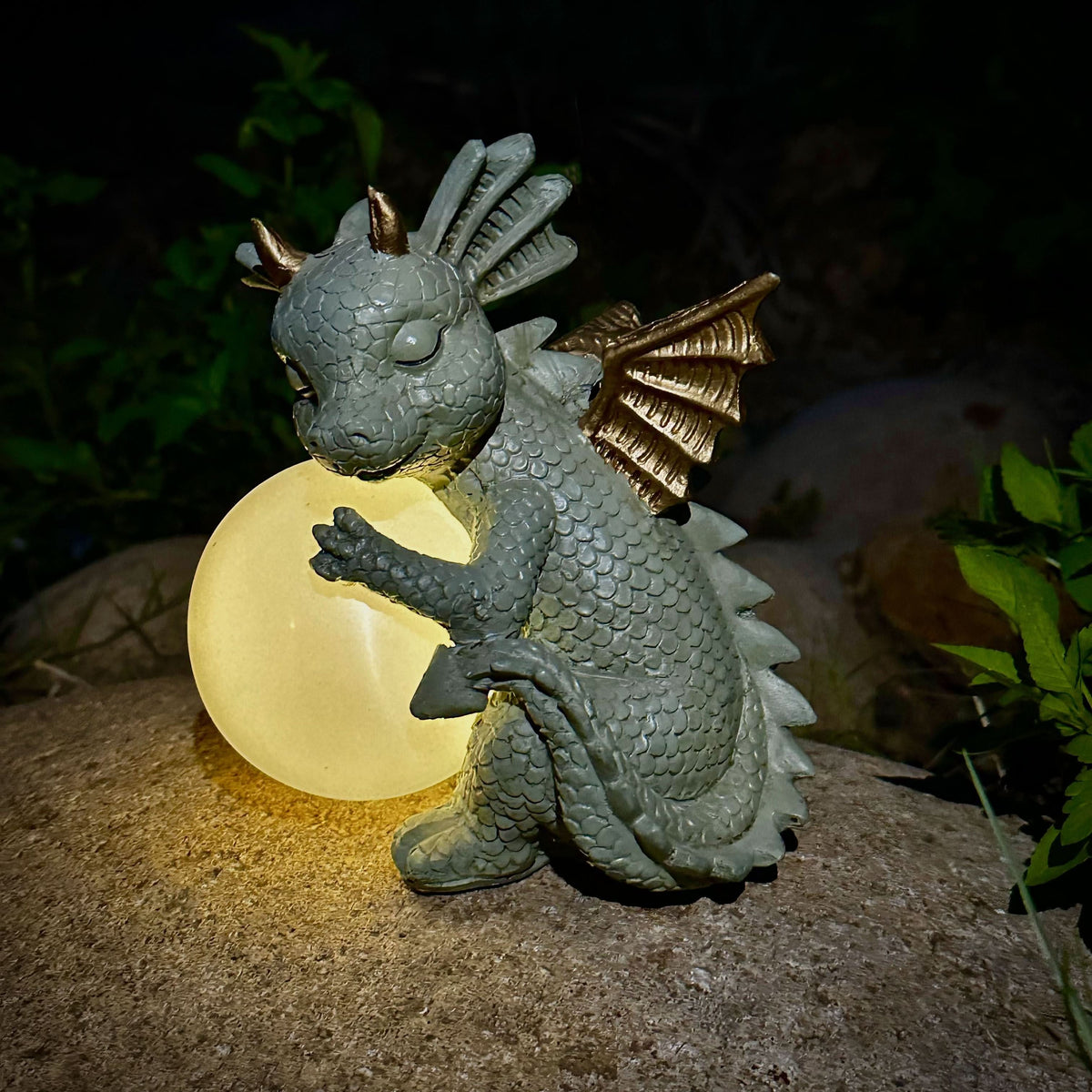Luminous Dino Charm – Solar-Powered Garden Light