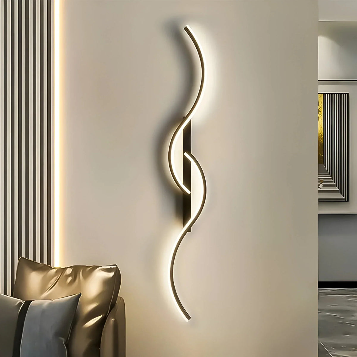 Elegant Curved LED Wall Sconce – Stylish Indoor Lighting Solution