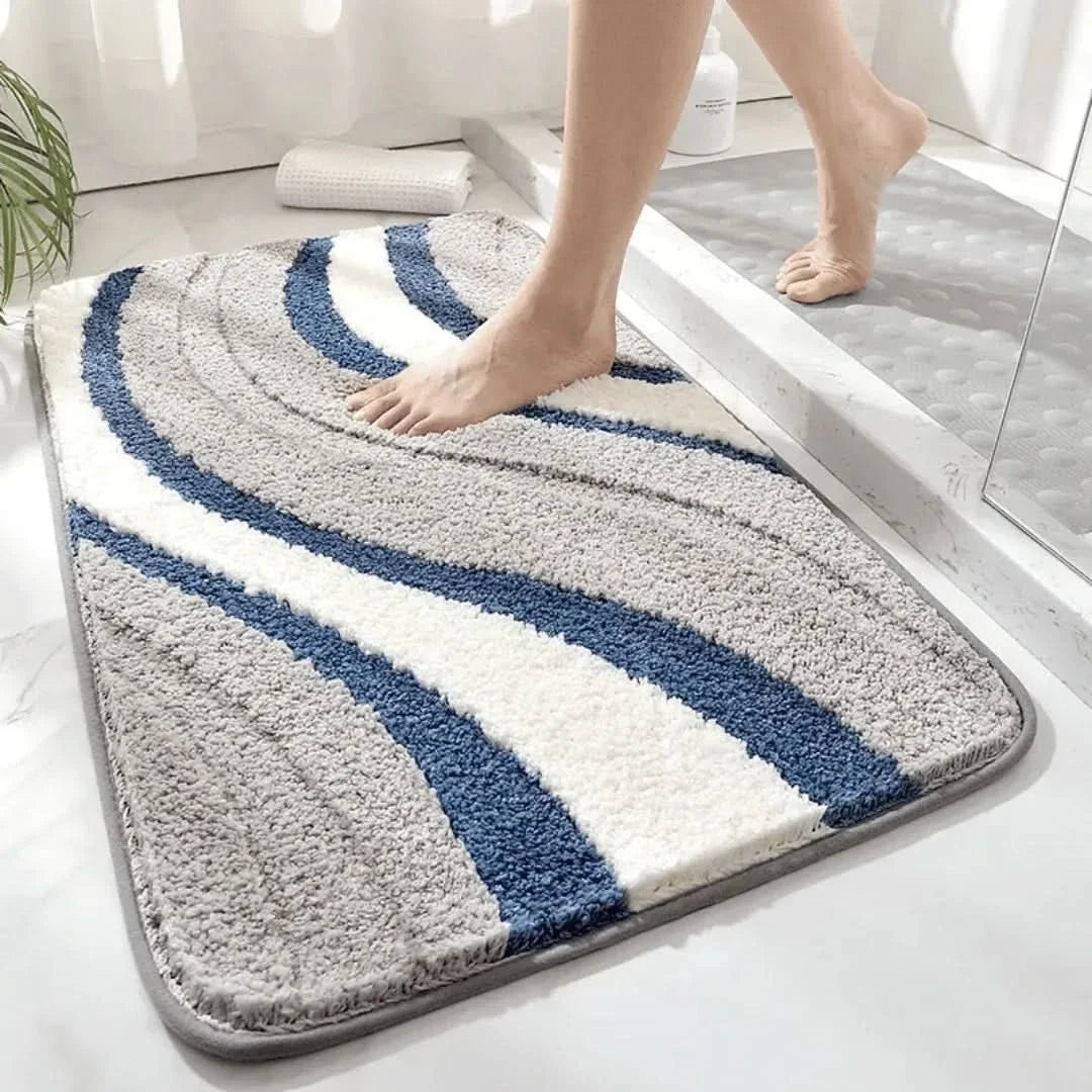 Plush Serenity – Luxurious Bath Mat with Secure Grip