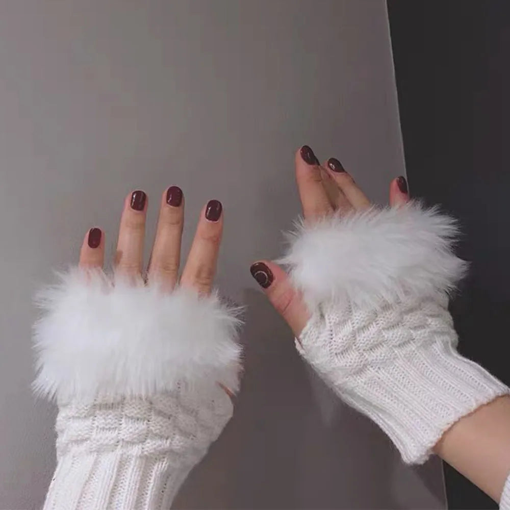 Chic Fingerless Winter Gloves with Faux Fur Trim