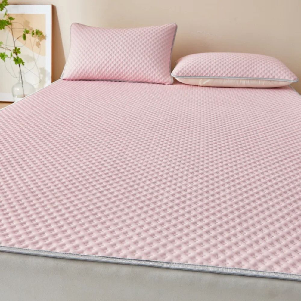 Breezy Comfort Bedding Set for Summer Nights