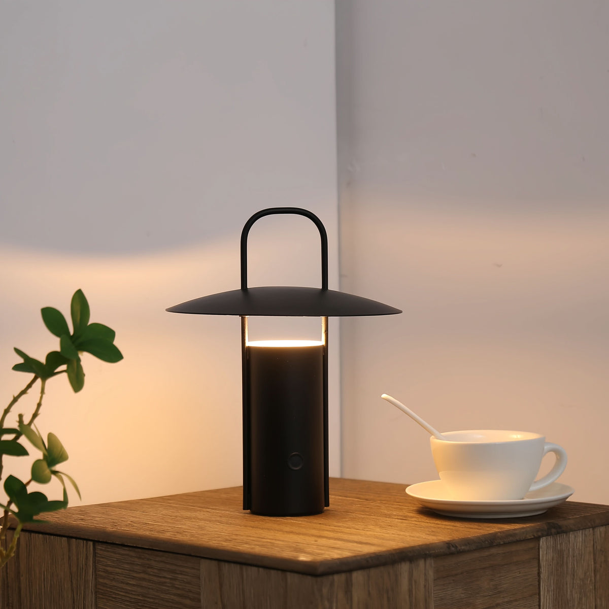 LUMINOX – Stylish Portable USB Table Lamp
