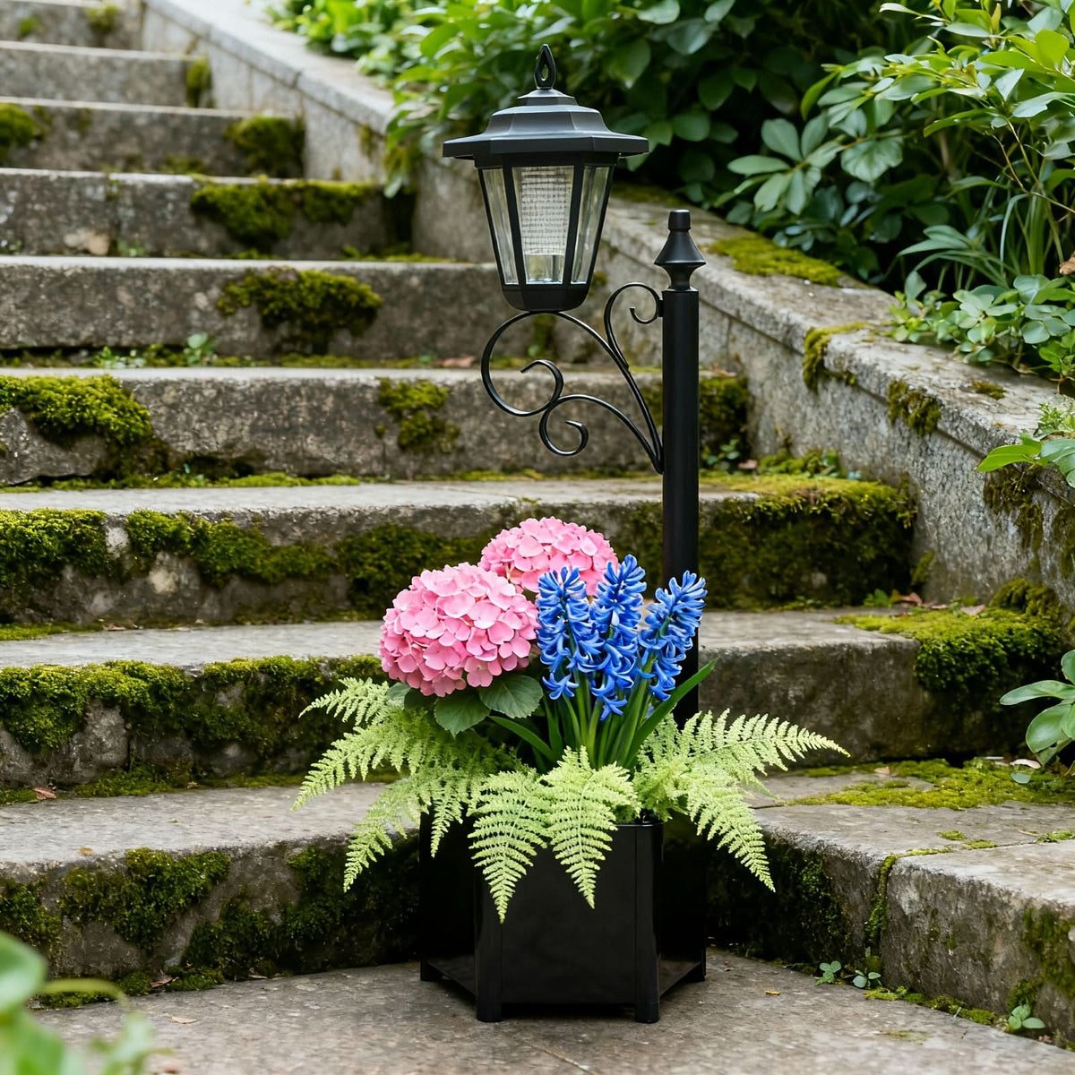 LUMENFLOW – Solar Garden Pathway Light with Floral Base