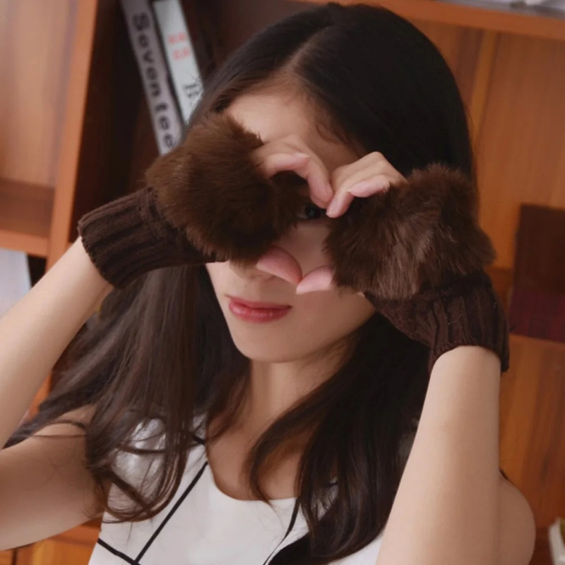 Chic Fingerless Winter Gloves with Faux Fur Trim