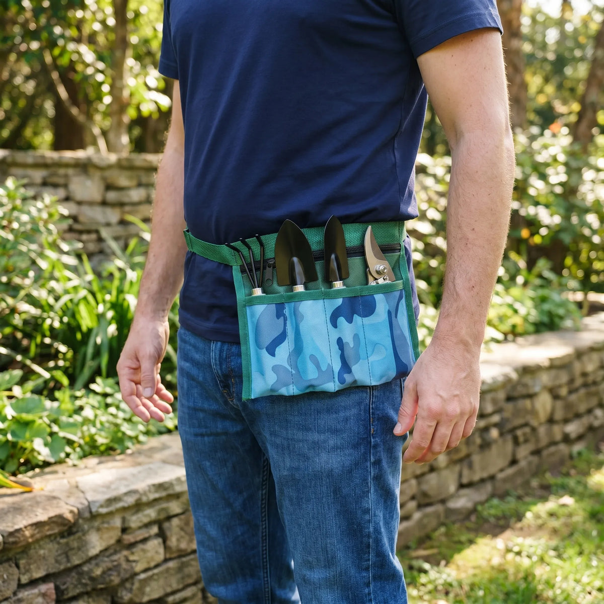 Garden Tool Set - 4 Essential Pieces for Outdoor Maintenance