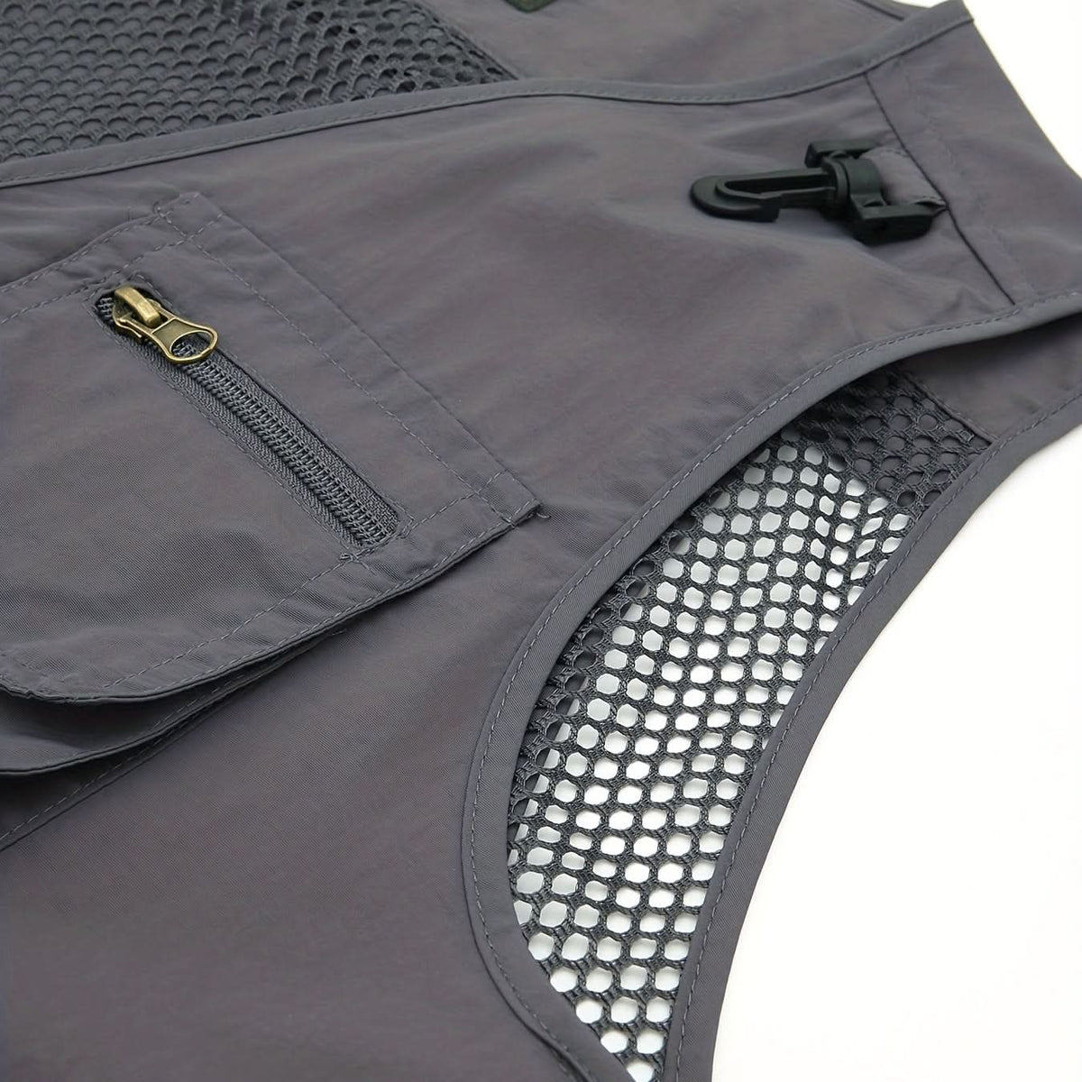 ExplorerPro – Versatile Outdoor Vest with Secure Zippered Pockets