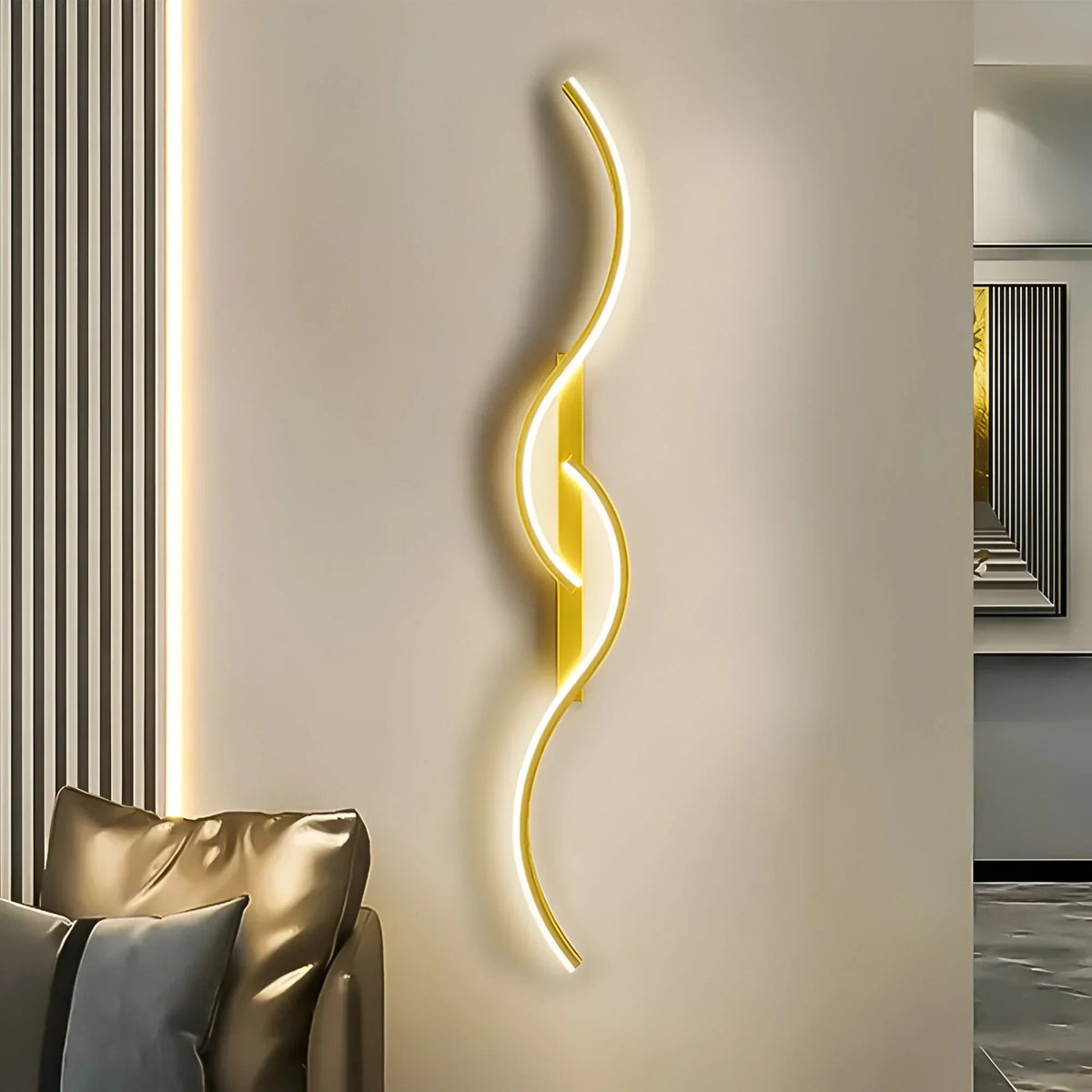 Elegant Curved LED Wall Sconce – Stylish Indoor Lighting Solution