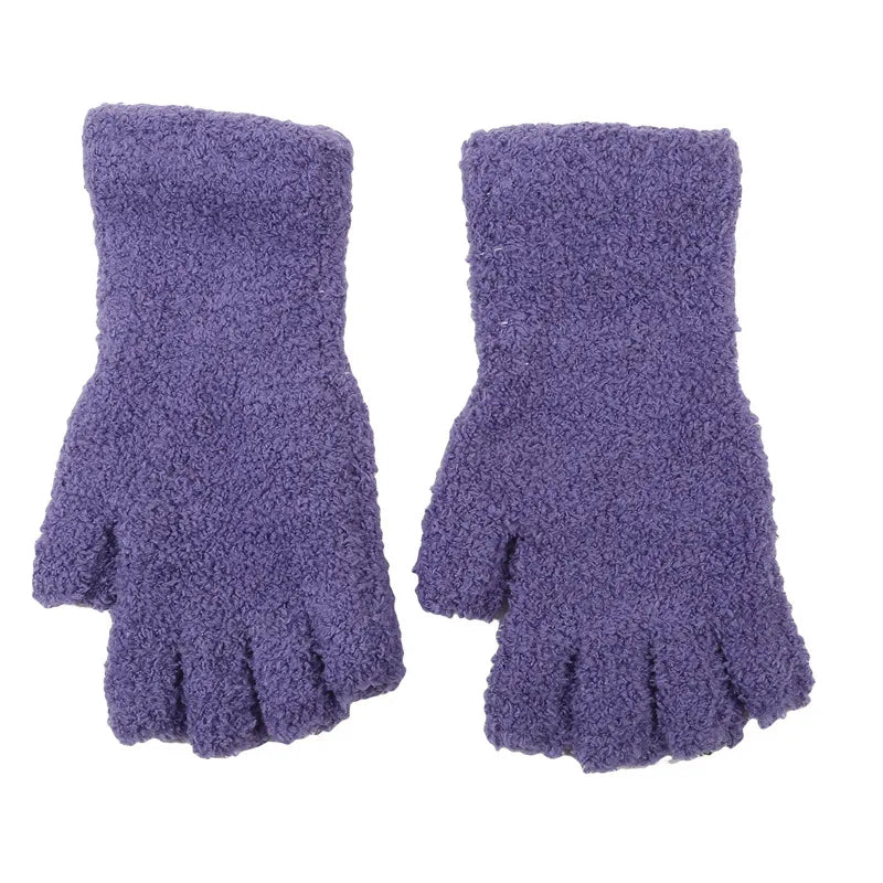 Cozy Knit Half Finger Warmers for Winter Comfort
