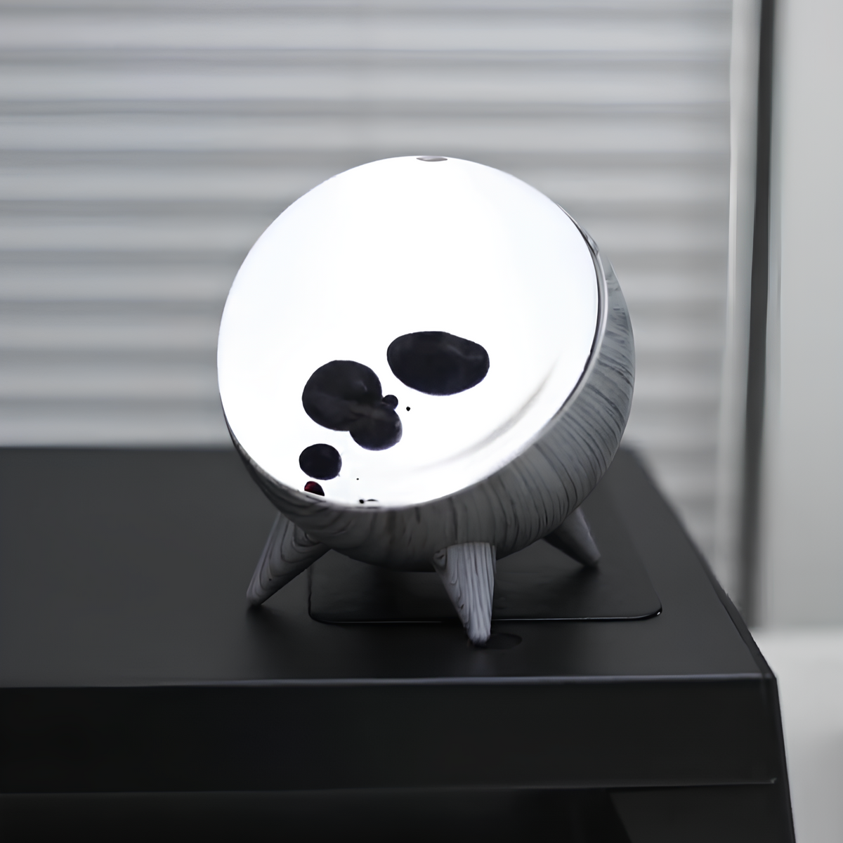 Ferrofluid Display with Music Reaction - Magnetic Pulse Visualizer