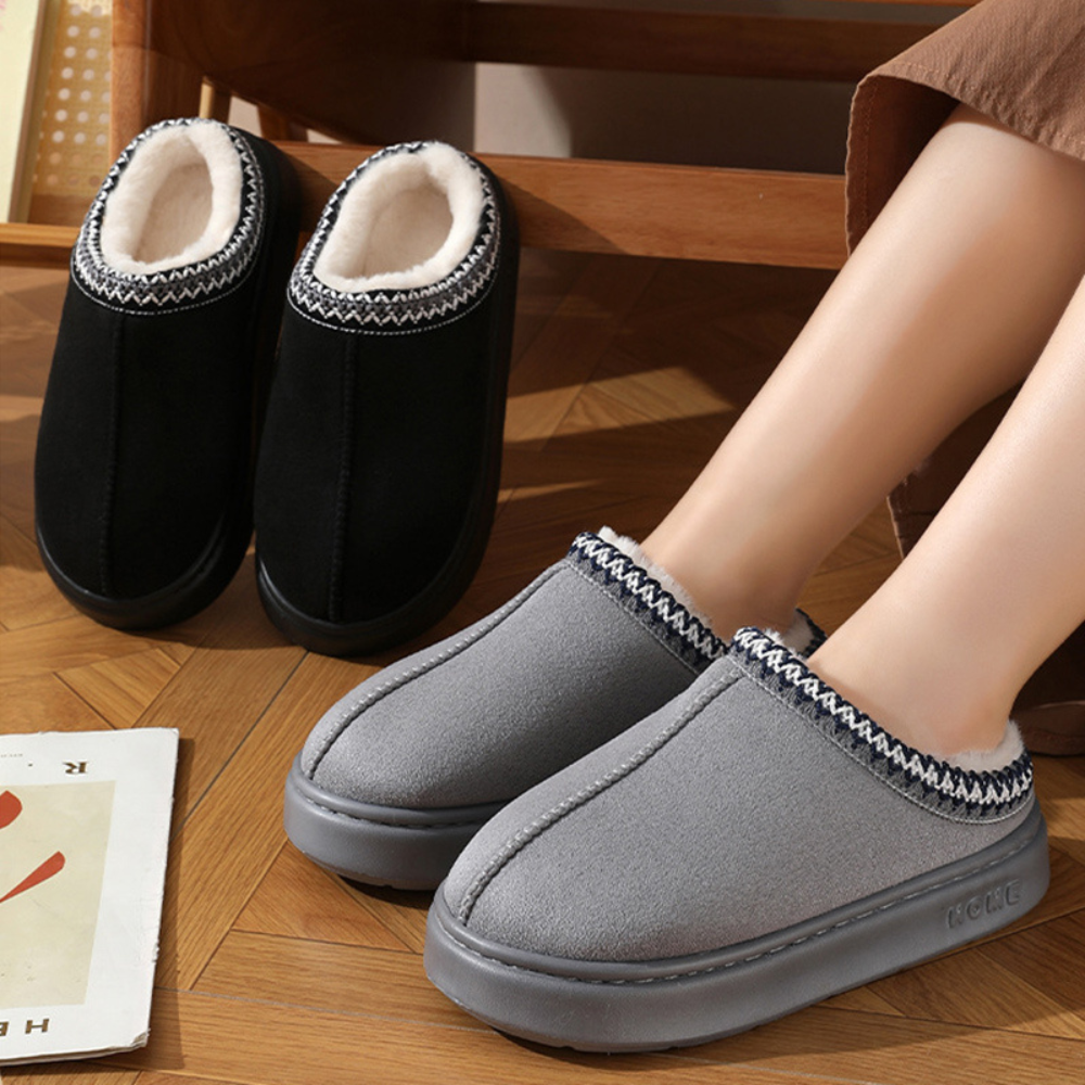 Cozy Chic Platform Slippers for Winter Comfort