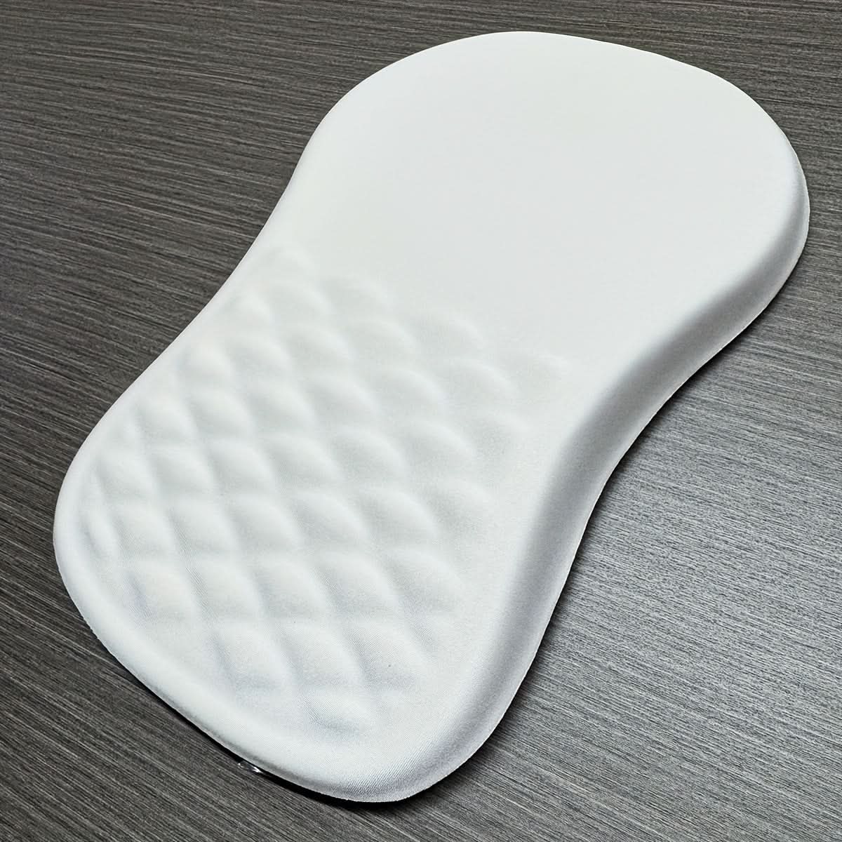 ComfortWave – Supportive Wrist Mouse Pad for Gaming & Work