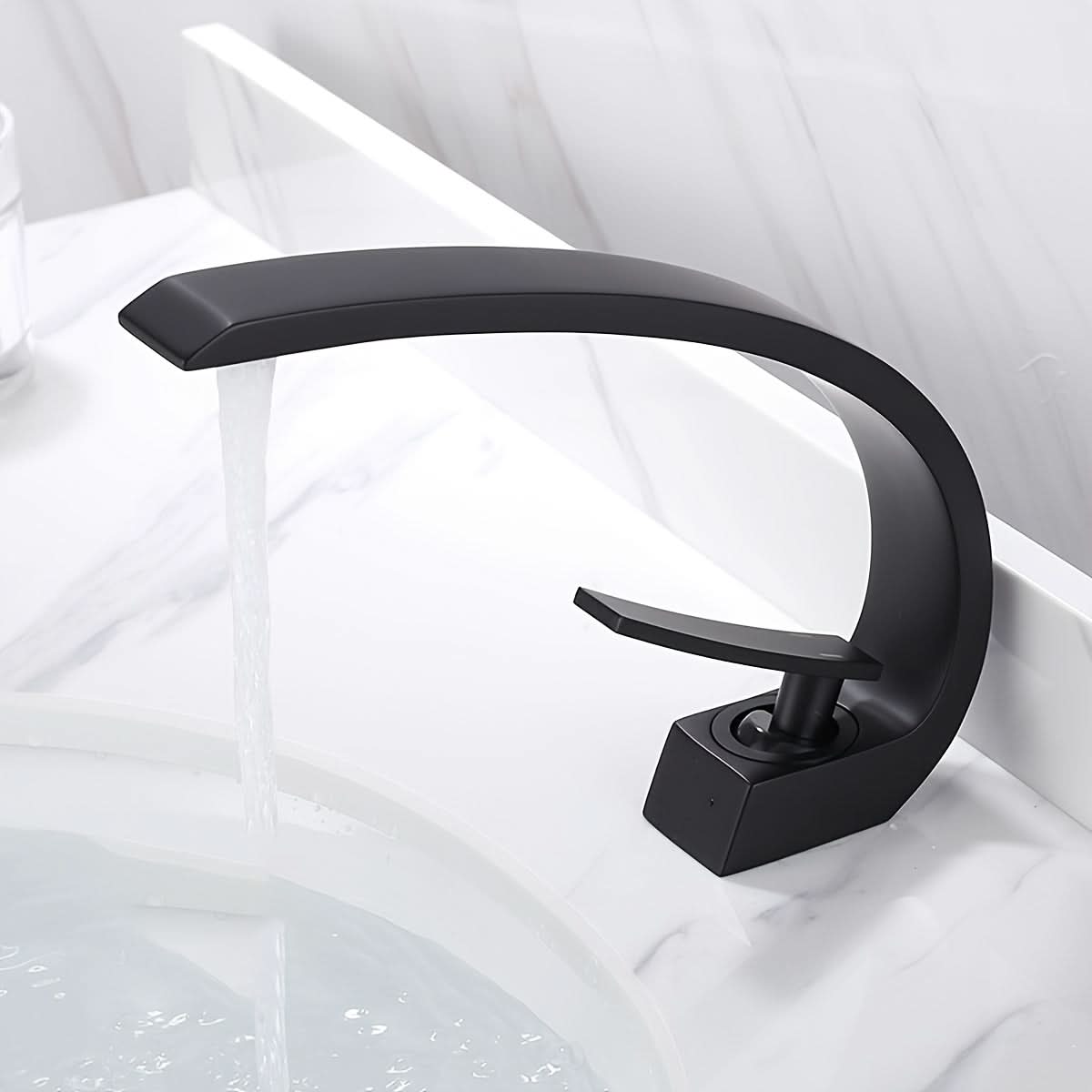 Elegant Matte Black Bathroom Faucet for Modern Spaces