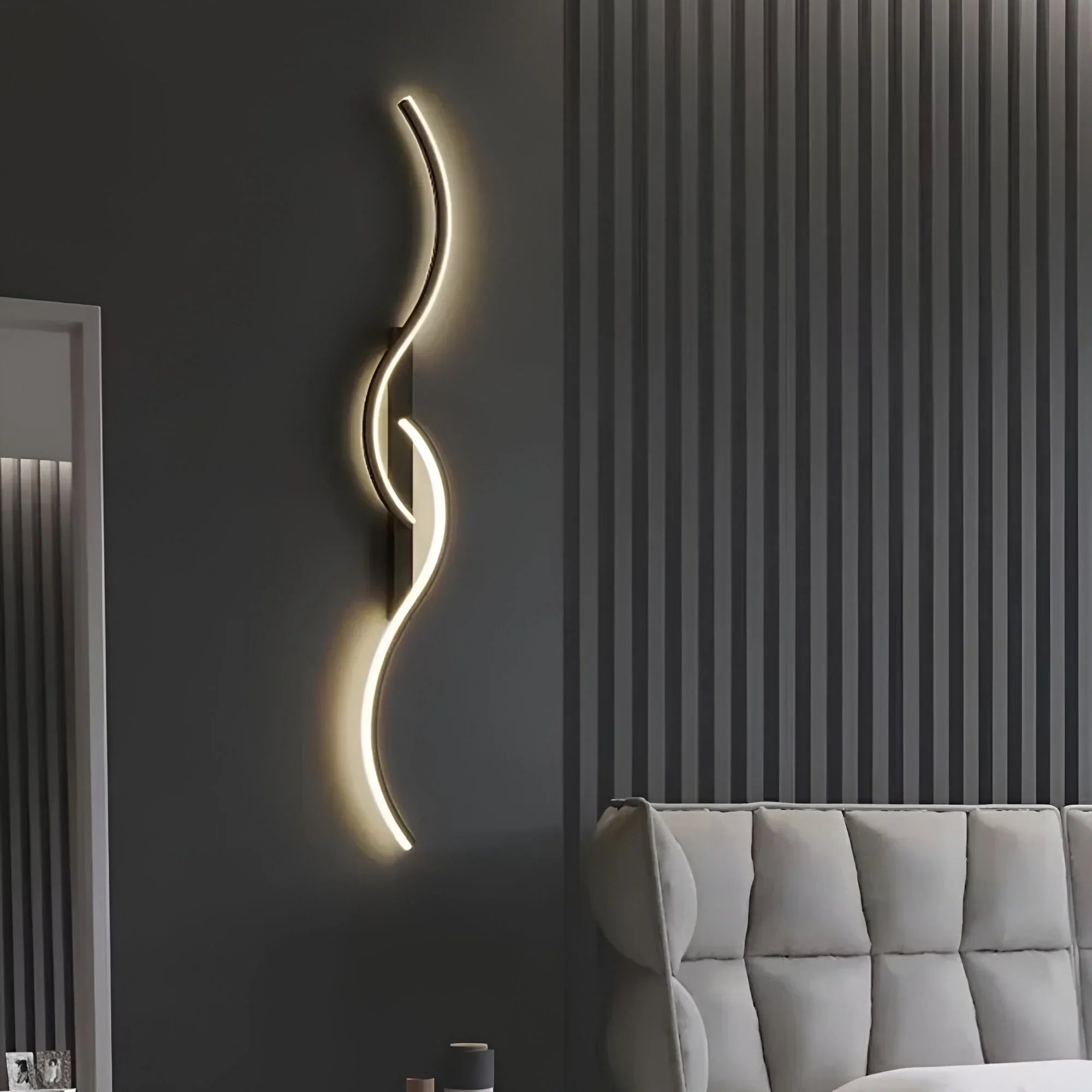 Elegant Curved LED Wall Sconce – Stylish Indoor Lighting Solution