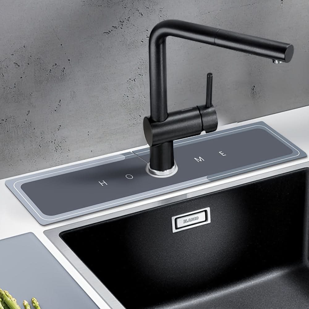AquaGuard – Quick-Drying Faucet Splash Mat