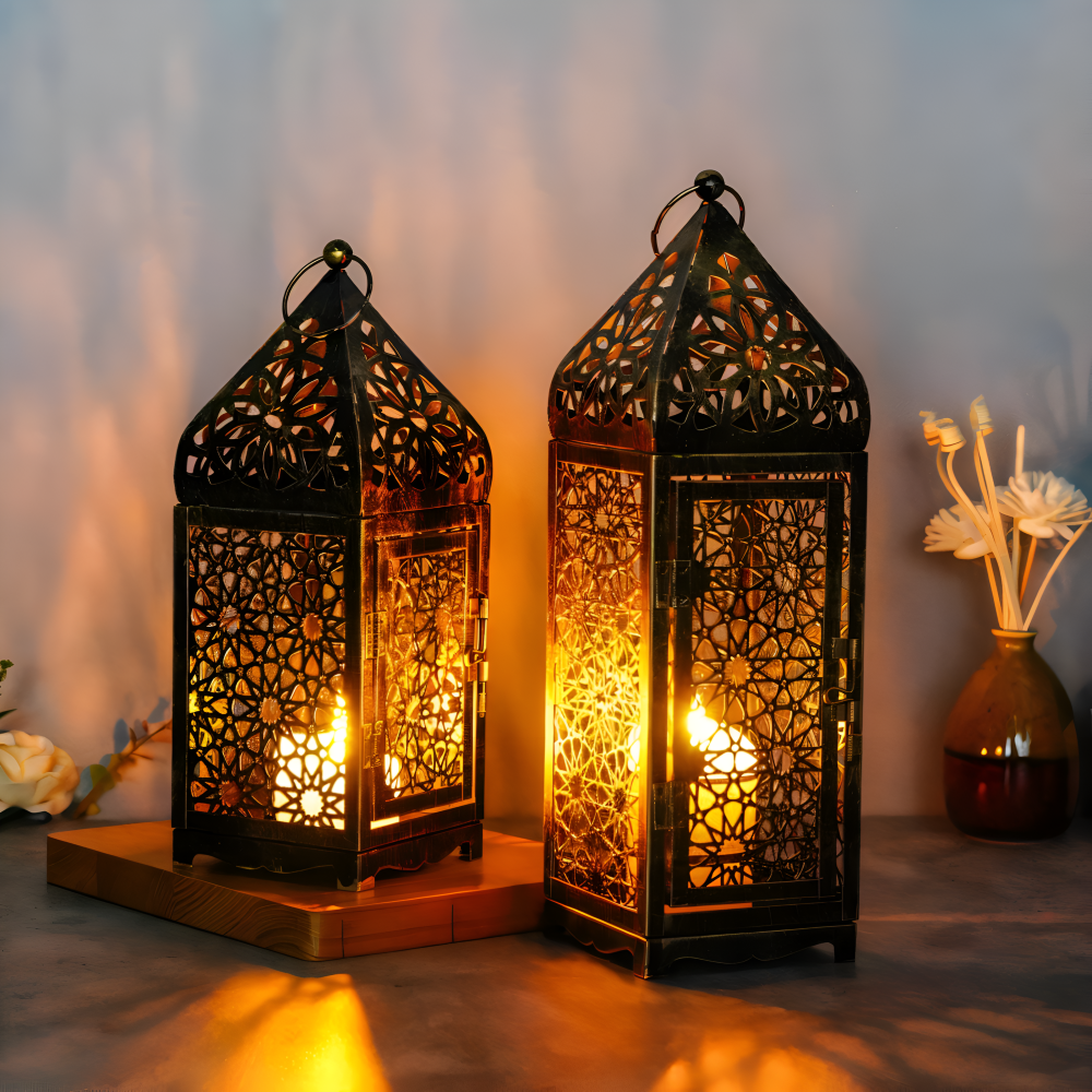 Elegant Metal Lantern for Candle Display - Indoor & Outdoor