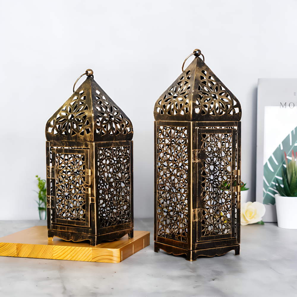 Elegant Metal Lantern for Candle Display - Indoor & Outdoor