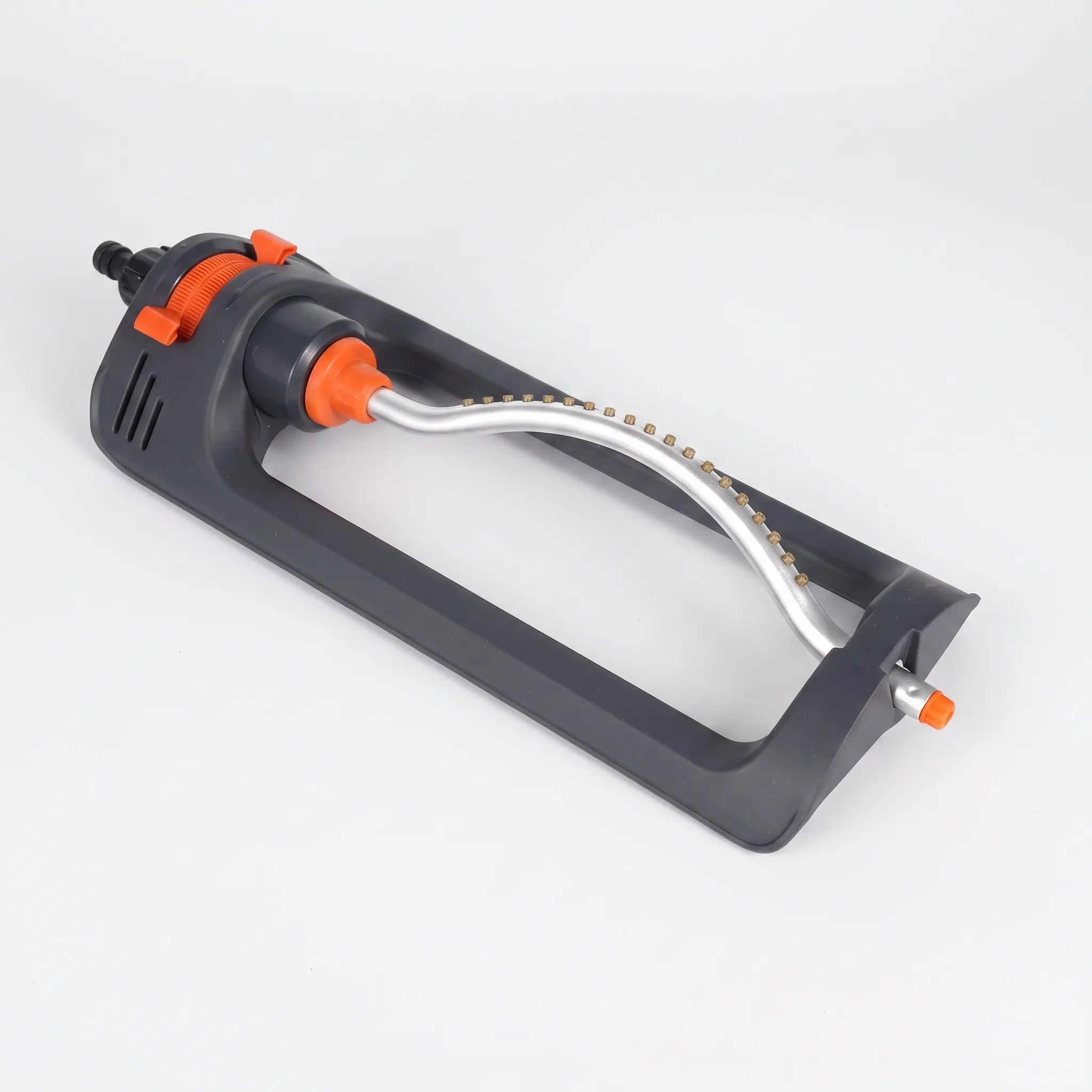Oscillating Lawn Sprinkler with Automatic Operation