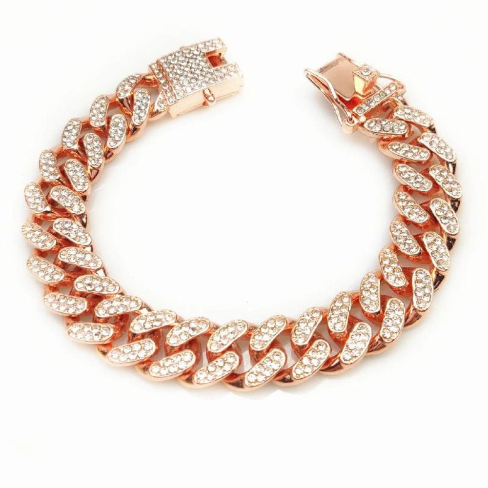 GlamourPaws | Luxurious Diamond-Styled Dog Collar with Secure Fit