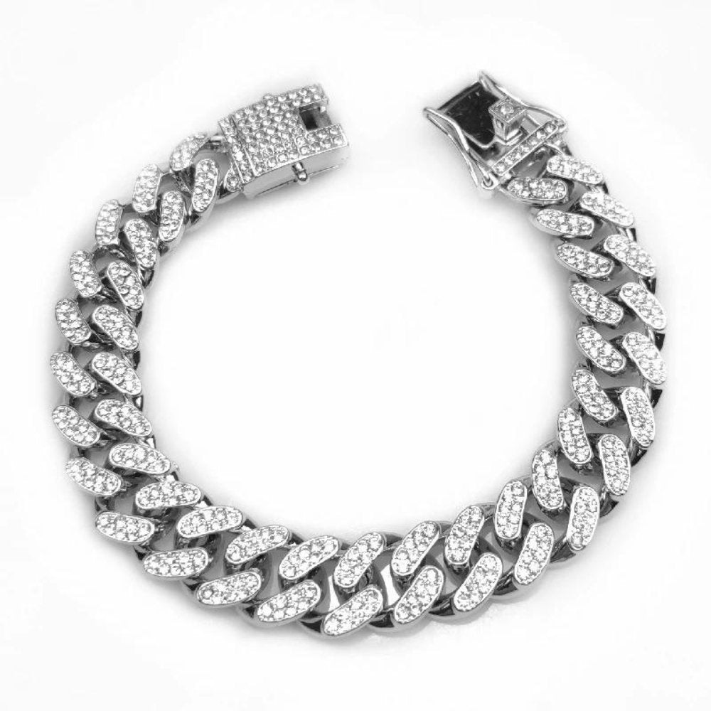 GlamourPaws | Luxurious Diamond-Styled Dog Collar with Secure Fit