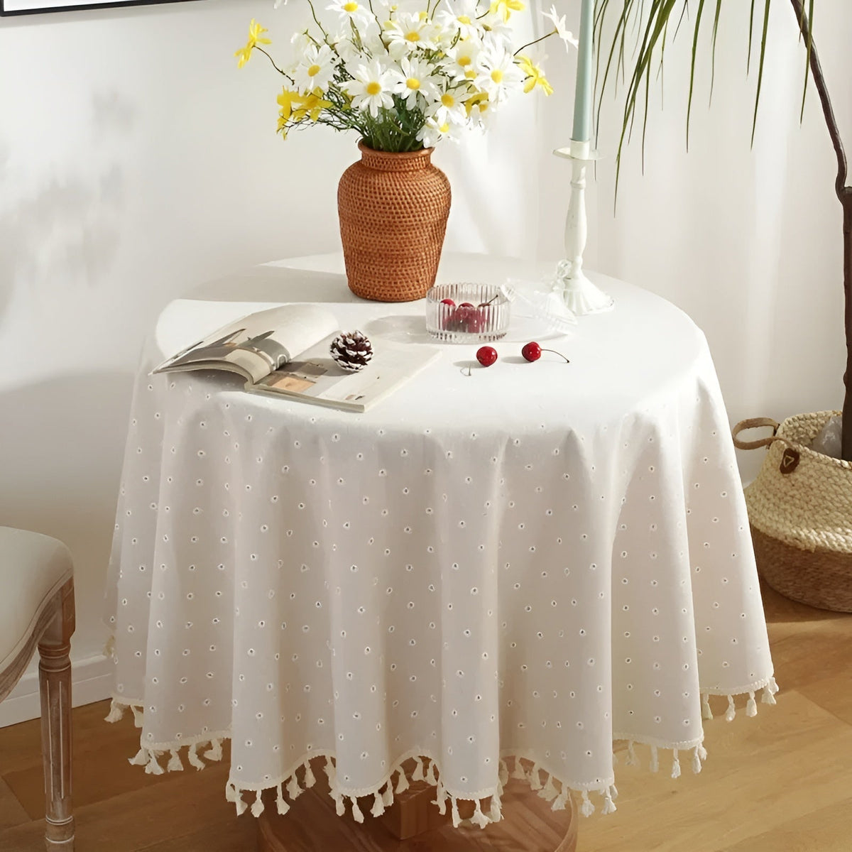 Elegant Botanical-Inspired Tablecloth with Playful Tassels