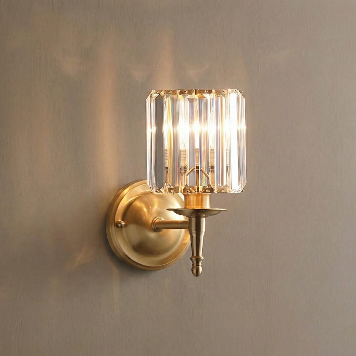 Chic Brass Wall Light with Crystal Detail for Indoor Spaces