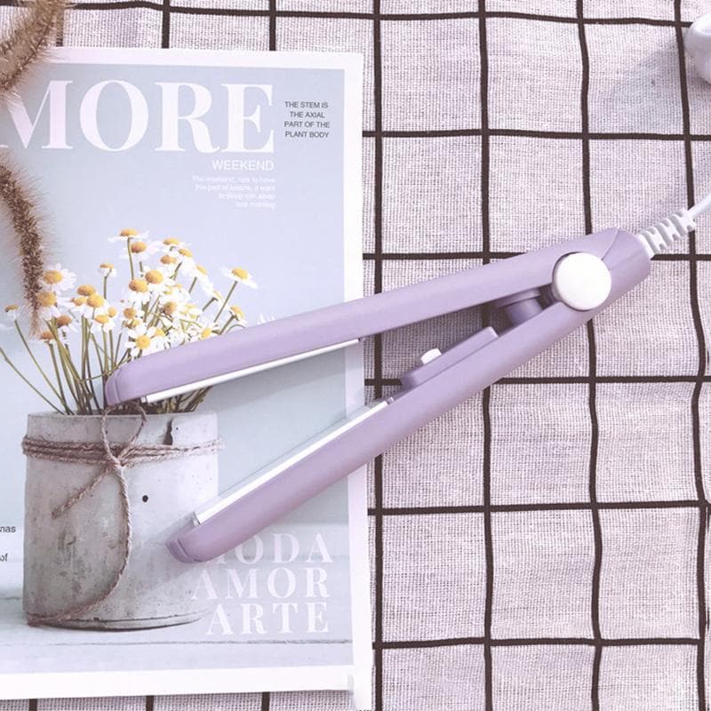 Compact Ceramic Curling Wand for Effortless Styles