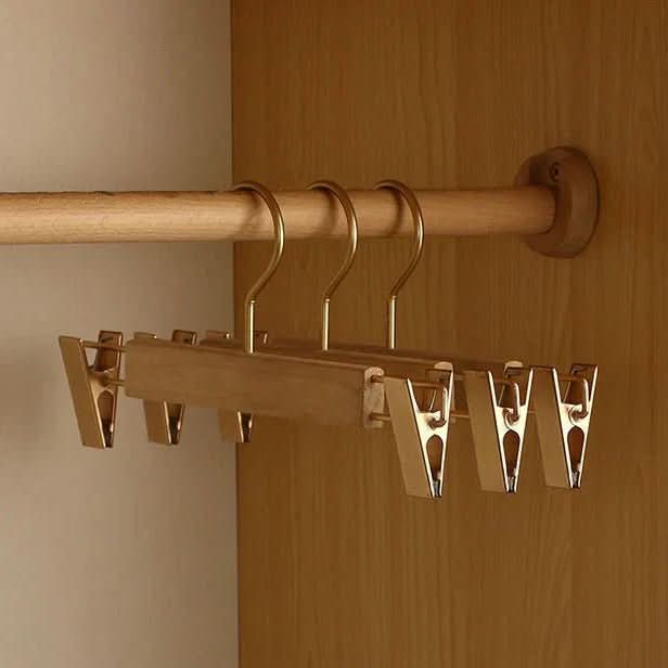 Elegant Wooden Hangers for Perfect Wardrobe Organization