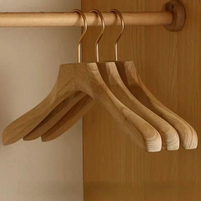 Elegant Wooden Hangers for Perfect Wardrobe Organization