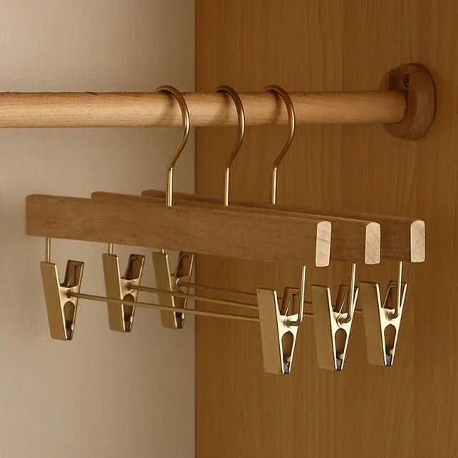 Elegant Wooden Hangers for Perfect Wardrobe Organization