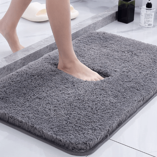 Plush Comfort Bath Mat for a Revitalizing Experience