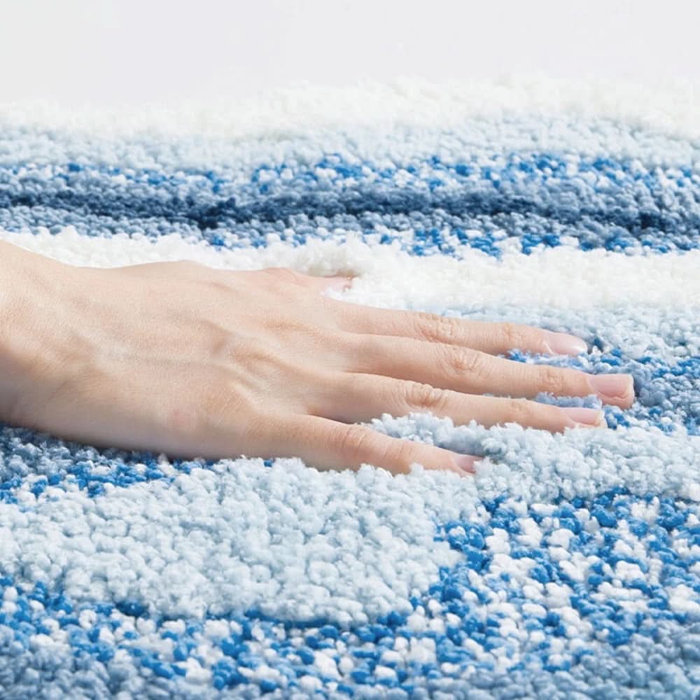 Seaside Serenity - Slip-Resistant Bath Mat with Coastal Design