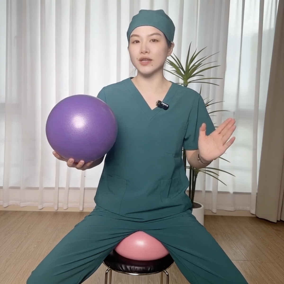 Balance Ball 25 Cm Anti-Burst With Pump