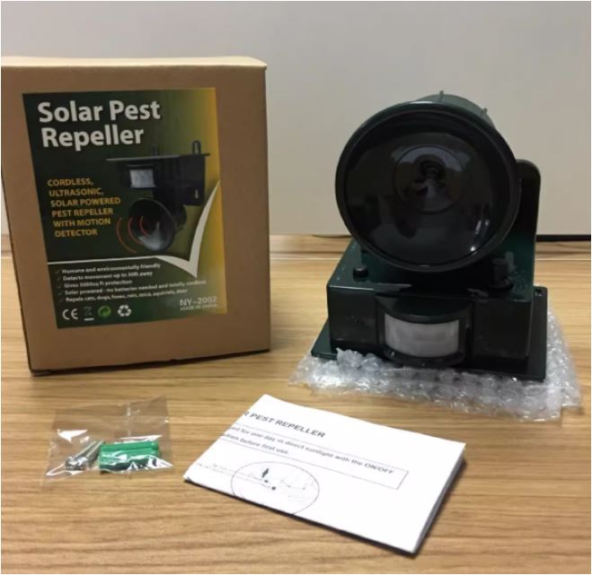 Bird Repellent Solar Motion Sensor Ultrasonic & Predator Sounds