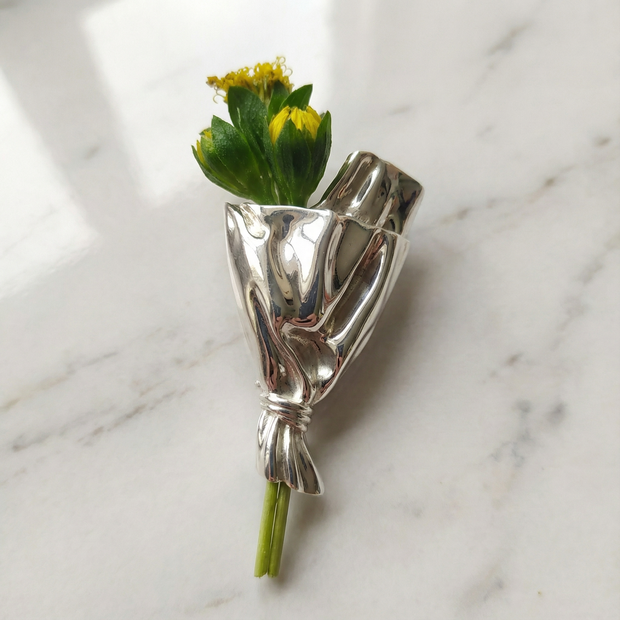 Brooch Mini Vase Opening Polished Alloy & Fabric Friendly