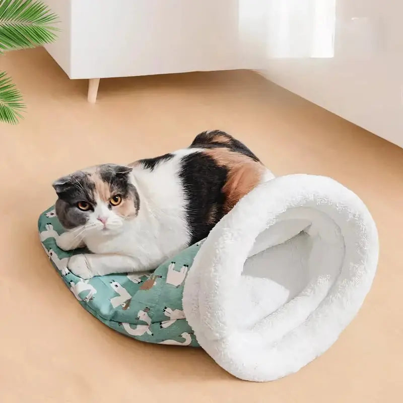 Cat Bed ArcticFeather Plush Machine Washable