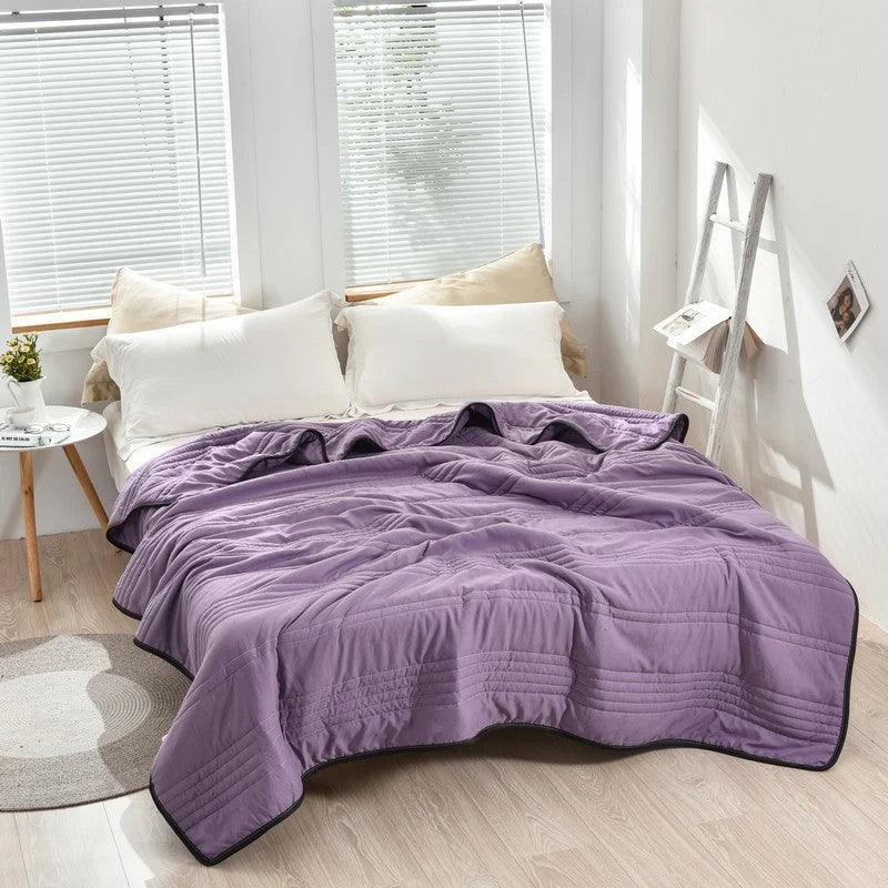 Cooling Blanket Moisture-Wicking Breathable & Hypoallergenic