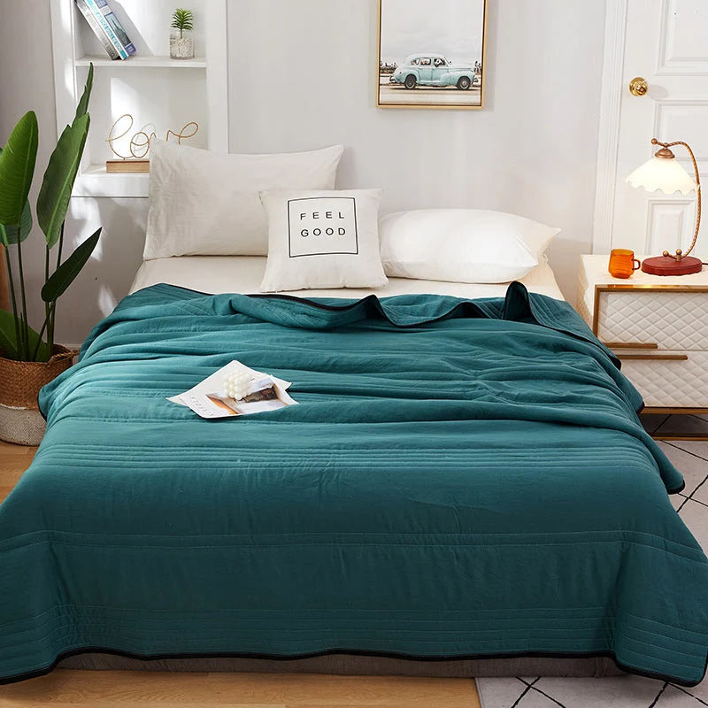 Cooling Throw Blanket Moisture-Wicking Hypoallergenic Polyester