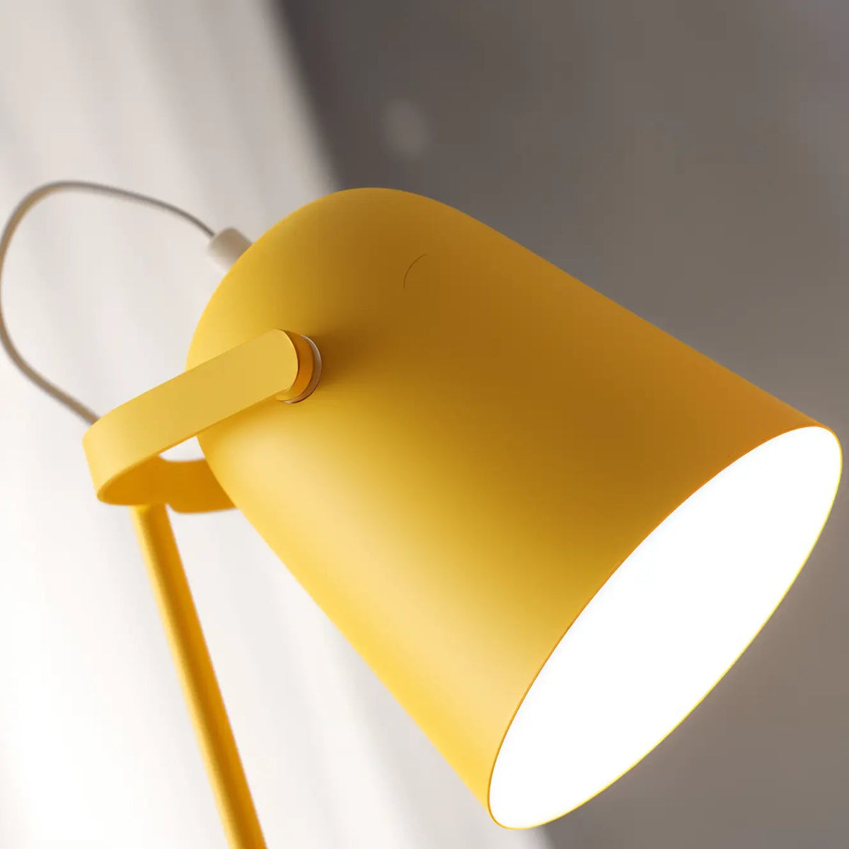 Desk Lamp Nordic Adjustable Shade Metal E27 Socket