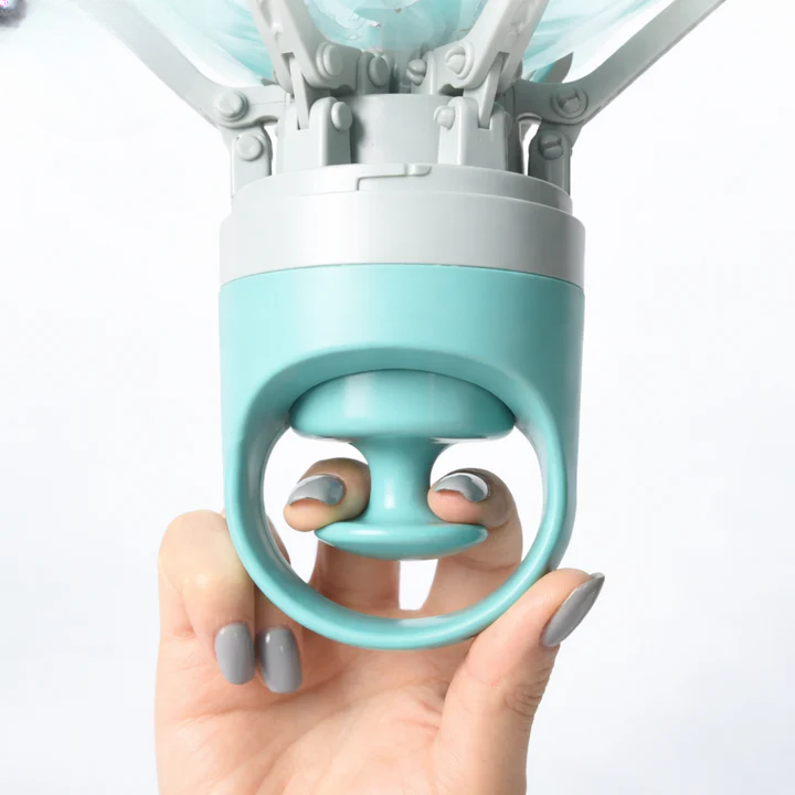 Dog Waste Grabber Six-Prong Touch-Free Integrated Bag Dispenser