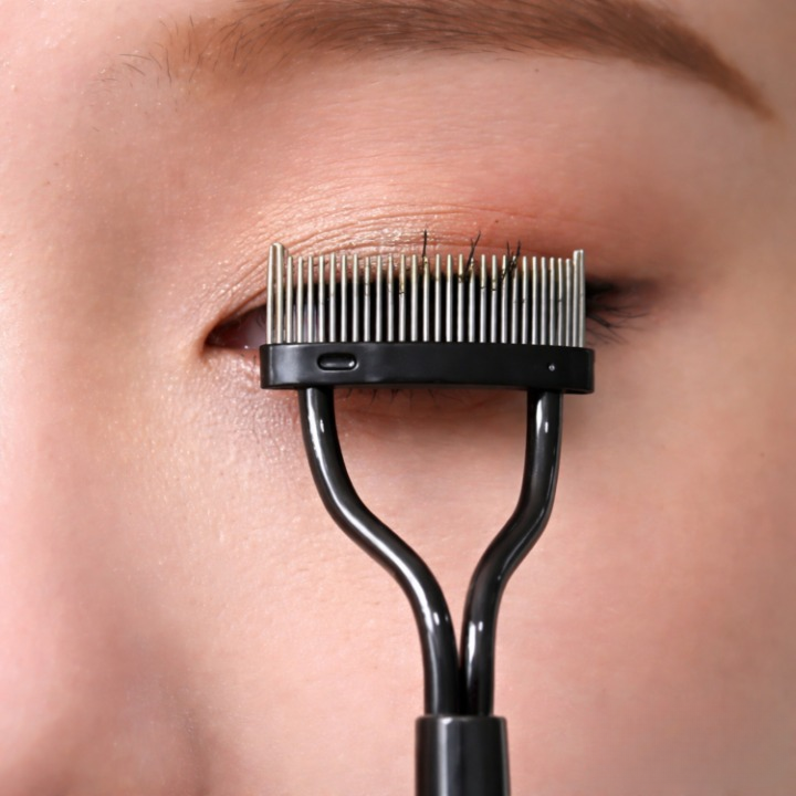 Eyelash Comb Curved Fine-Tip Stainless Steel Safe for Extensions