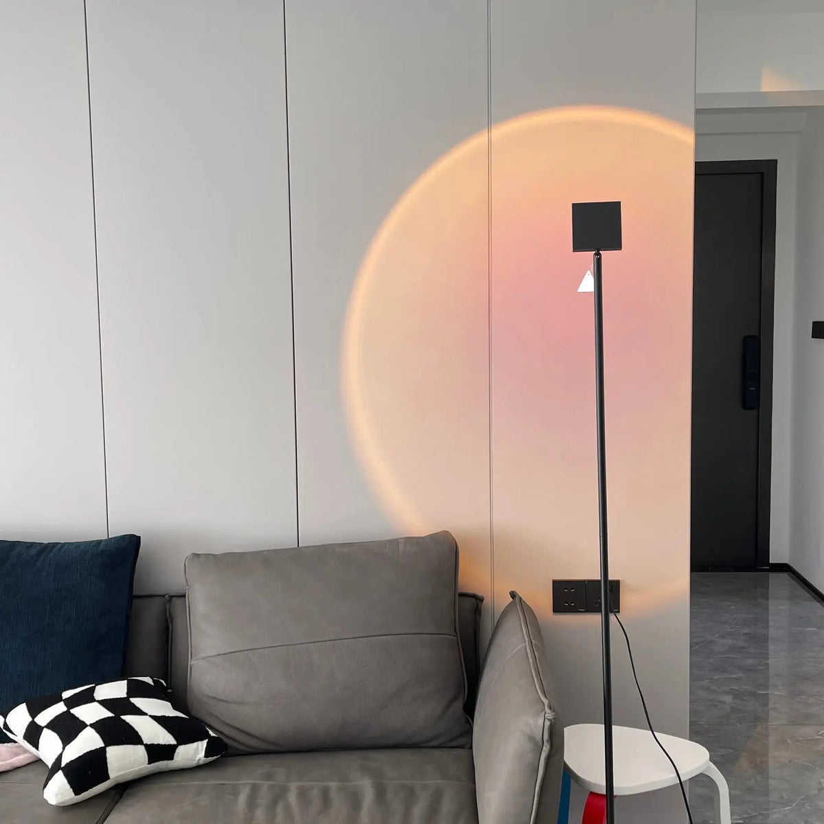Floor Lamp LED Halo Projection Slim Aluminum