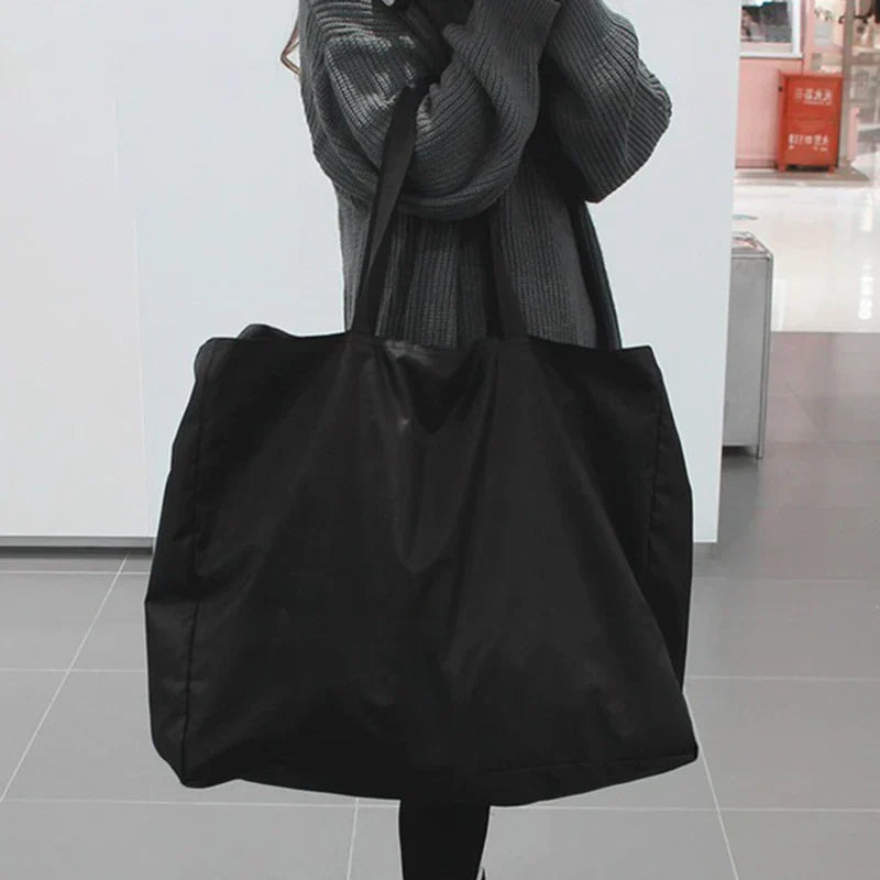 Foldable Travel Bag Water-Repellent Polyester Zipper Closure
