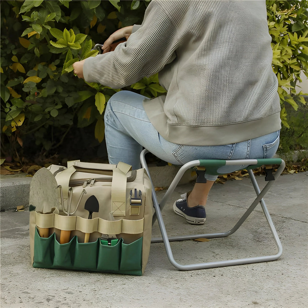 Folding Garden Chair & Tool Bag 600D Oxford Iron Frame