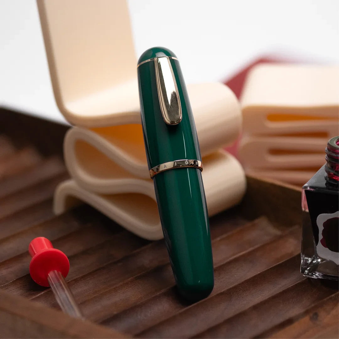 Fountain Pen Extra-Fine 0.38 mm Nib Acrylic Body