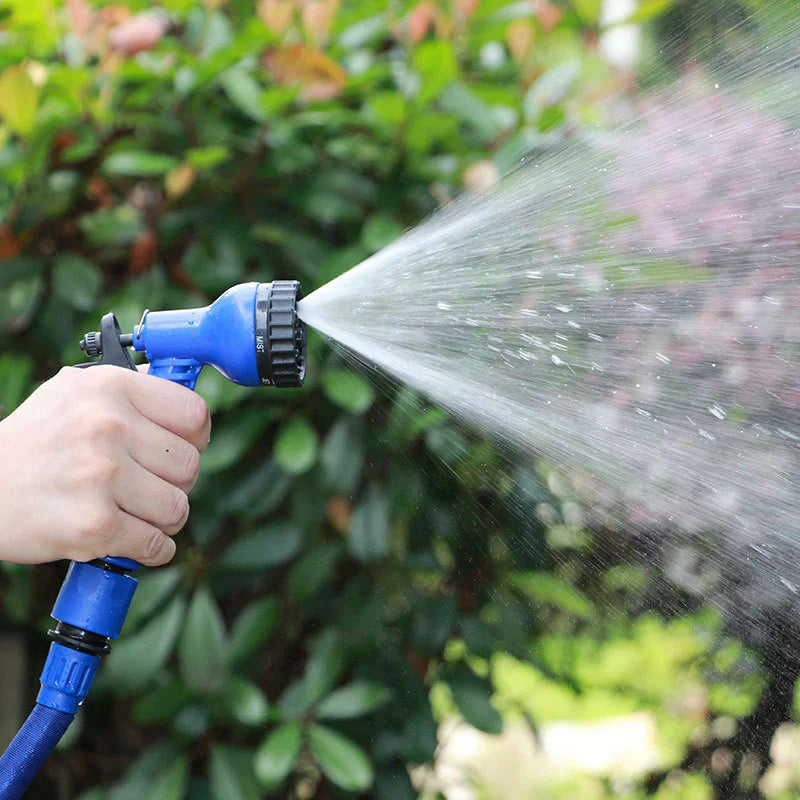 Garden Hose Expands 3x Kink-Resistant 7-Mode Nozzle