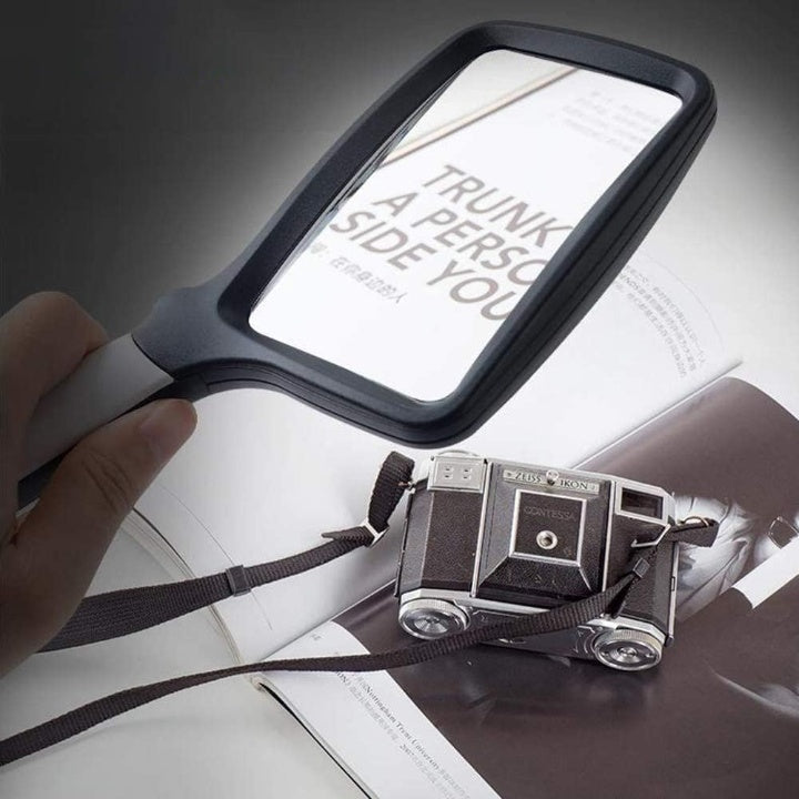 Handheld Magnifier 3x Magnification LED Light Large Viewing Area